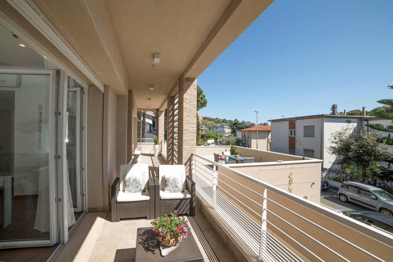 Prima Dell'Elba Family Apartments Piombino Exteriér fotografie
